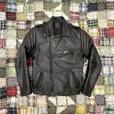 Dəbilqə düyməli motosiklet üslublu qara dəri gödəkçə. Razmer M,L, XL — 9