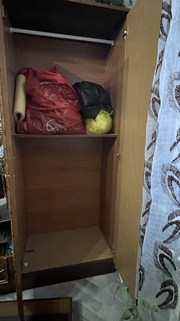 стол с зеркалом: Прямой шкаф, Шифоньер — 3