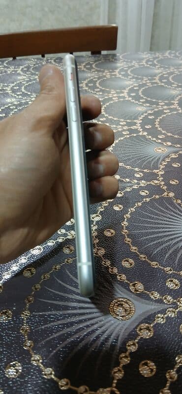 ipad 7 ci nesil: IPhone 11, Ağ, Face ID — 5