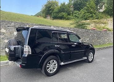 niva satilir: Mitsubishi Pajero: 3 l | 2007 il 240000 km Ofrouder/SUV — 5