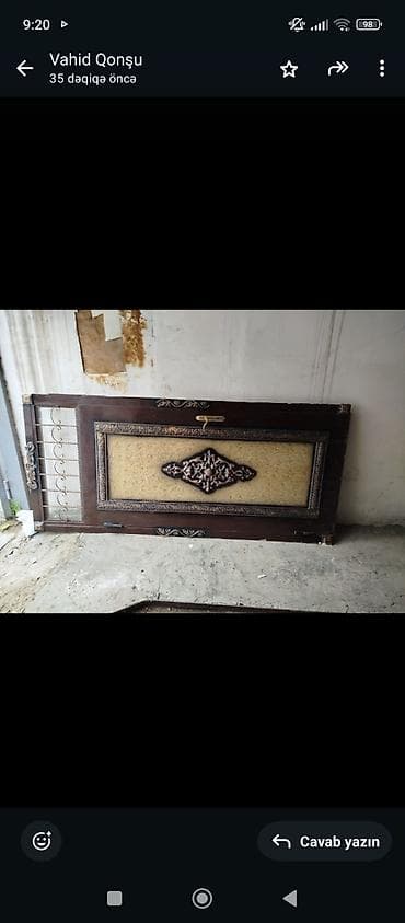 Dekorativ giriş qapısı - Material: metal karkas və taxta üzlük