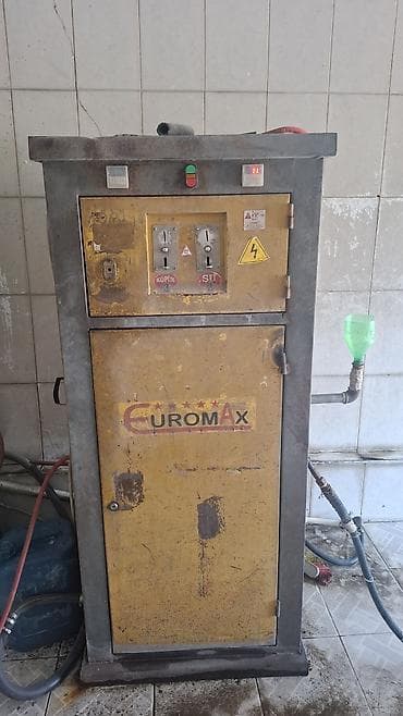 Euromax avtoyuma aparatı – köpük və su üçün sikkə ilə işləyən stansiya