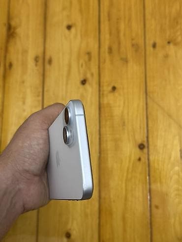 ayfon 7 s: IPhone 15 Plus, 128 GB, Ağ, Barmaq izi, Simsiz şarj, Face ID — 4