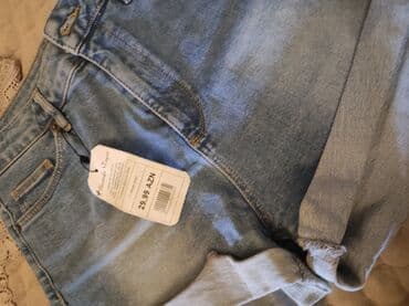 sort: Mustafa Tayatdan alinibdi.
Etiketi üstünde yenidi.
25 manata satılır — 2