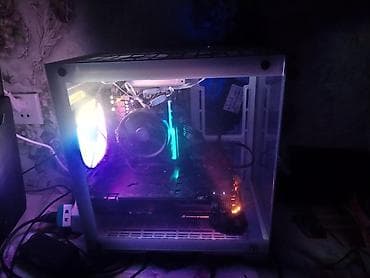 RGB işıqlanmaya malik oyun kompüteri və monitor dəsti 1080ti r5 3600 — 1