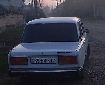 nissan satisi: Lada 2107 sedan – ağ rəng, 4 qapı, arxa ötürücülü klassik model — 1