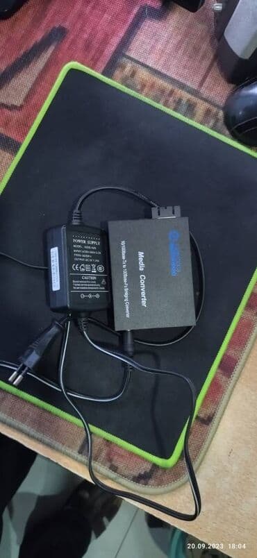 x plata: Media converter cascom 1 cüt və hərəsinin öz qida bloku üstündə. əla — 3