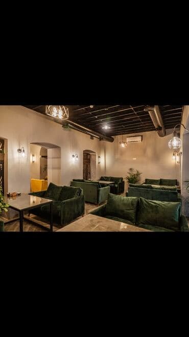 desmal desti: Kreslo 2eded bir masa üstü şüşe bişmiş — 3