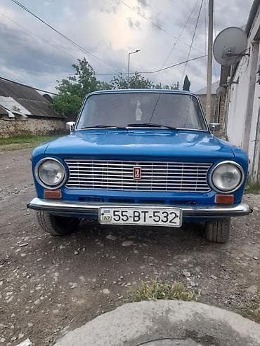 vaz 2107 pribor: VAZ 2101, mavi rəng, sedan gövdə. - Klassik “Jiquli” dizaynı: xrom ön — 4