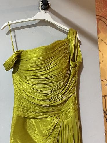 ucuz parfum: Uzun axşam geyimi – limon-yaşıl rəngdə. Zərif tədbirlər, məclis və — 2
