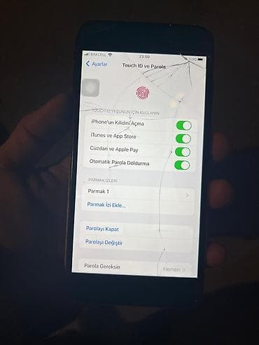 hisense infinity e9: IPhone 8 Plus, 64 GB, Qara, Qırıq, Barmaq izi, Simsiz şarj — 5