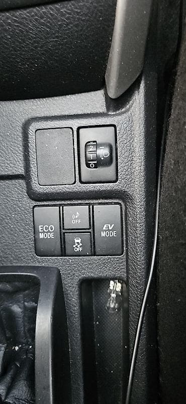 lizing avtomobil: Toyota Corolla: 1.5 l | 2018 il Universal — 8