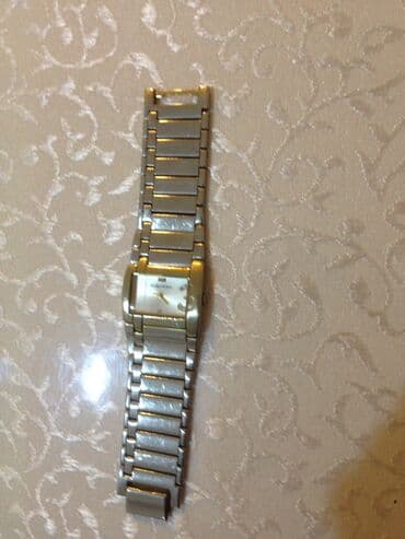 Kişi ayaqqabıları: Qol saati — 2