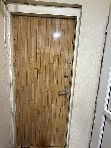 Ev qapısı.Qapı satılır 200azn lalafo.az -da Ev qapısı.Qapı satılır 200azn