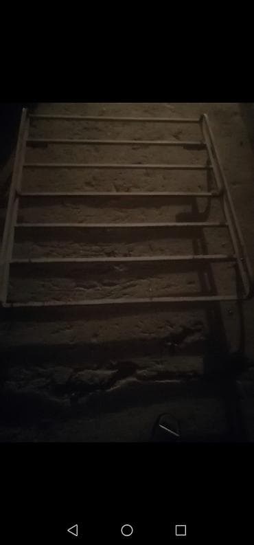 Sovet Maşınına yük baqajı istiyən 0508524256 nömrəylə əlaqə saxlasın