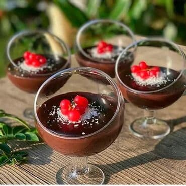 Süfrə ləvazimatları: Yarım ay qablar Türkiye istehsalı Qiymet ölçülere göre deyişir 14 azn — 2