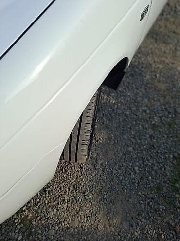 en ucuz kondisionerler: LADA Priora hatchback, ağ rəng. 5 qapılı kuzov, qara rəngli tonlanmış — 6