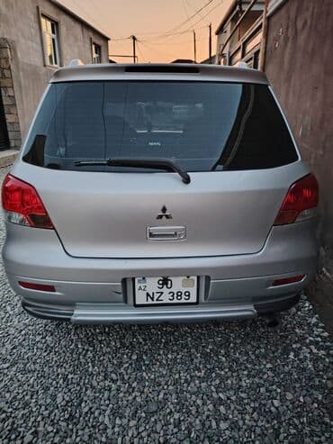 Su nəqliyyatı: Mitsubishi Airtek: 2 l | 2003 il 35000 km Universal — 6