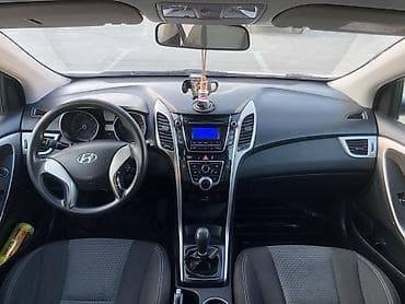 skoda octavia: Hyundai Elantra/Accent/ix35 — 1