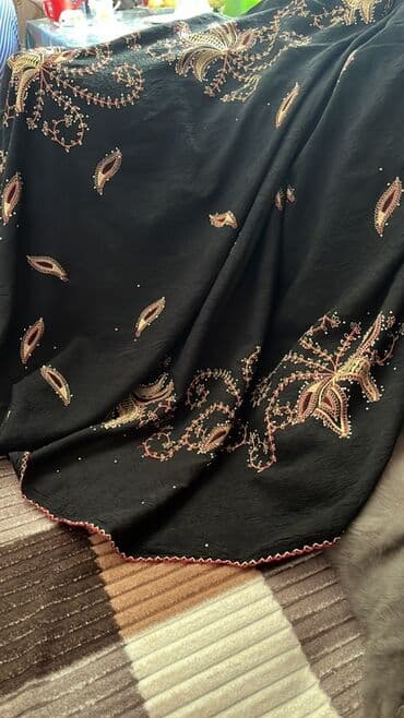 hicab mağazaları: Qədimi antik şallar kəlağayı 40, 50 və 90 illik. Hamısı birlikdə — 2