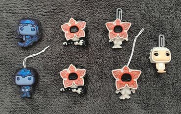 uşaq maqnitofonu: Stranger Things fiqurları hər biri 3 manata satılır. Очень Странные — 1