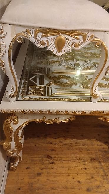 isdolar: Qonaq otağı üçün, Açılmayan, Dördbucaq masa, 8 stul — 4