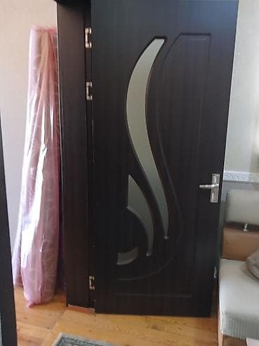 sud separatoru: - Məhsul: Daxili otaq qapısı - Material: Ağac əsaslı (MDF/laminat — 1