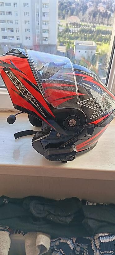 kara: IBK moto dəbilqə – interkomlu, mikrofonlu - Növ: tam üzlü (full-face) — 2