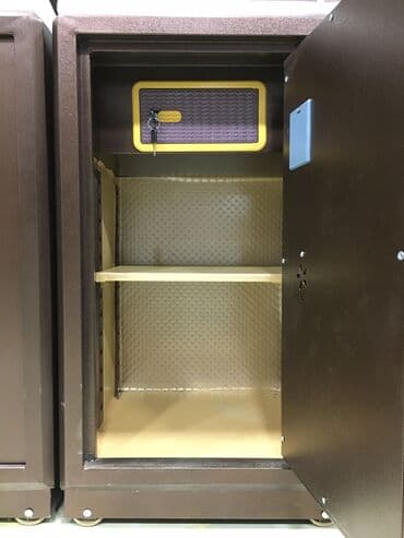 pul yığmaq üçün kassa: ⚡️hundurluk 80 ⚡️Derinlik 45 ⚡️eni 48 ⚡️seyf iki acar ve kodile — 2