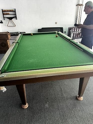 İdman və hobbi: Bilyard masası – klassik dizayn - Ölçü: təxmini 9 fut (klub tipli). - — 2