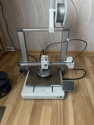 Bambu lab A1 kombo deyil 300 saat istifade müddeti