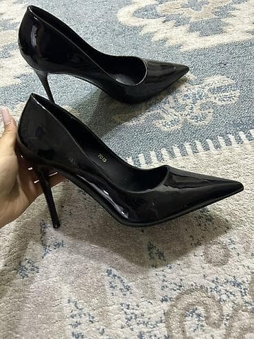ayaqq: Qadın klassik tufliləri – stilletto - Rəng: qara - Material: laklı — 1