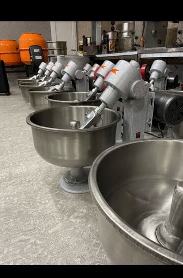 xamir yoyadigan aparat: Xəmiryoğuran aparat 40 kq xəmir-25 kq un : 950 AZN -0 faza 75 kq — 2