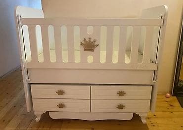 taxta gul qablari: Oğlan və qız üçün, Beşik — 1