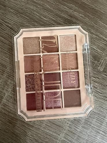 Göz kölgəsi palitrası – “NUDE” 12 rəng - Rənglər: nude və təbii