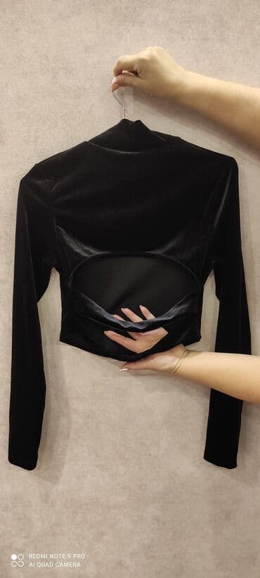 женские черные рубашки: Materialı vilurdu,XS razmerdi — 1