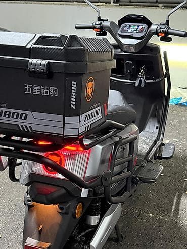 moped matoru: Zontes 50 sm3, 2024 il — 2