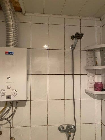 sumqayit 6 ci mikrorayon: 9 mkr Mir Cəlal küçəsində 1 otaq 2 otaqa düzəlmiş ev kirayə verilir — 6