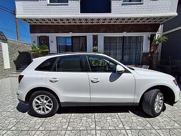Audi Q5 – ağ rəngli, zərif və funksional premium SUV. Əsas — 3
