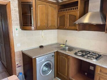 аренда квартир в баку без посредников: Qarayev metrosuna 3 dəq piyayada məsafə, 5.2 mərtəbə, 90 kv, tam — 8