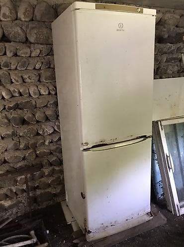 İki kameralı Indesit soyuducu - Üst hissə: soyuducu bölmə lalafo.az -da İki kameralı Indesit soyuducu - Üst hissə: soyuducu bölmə