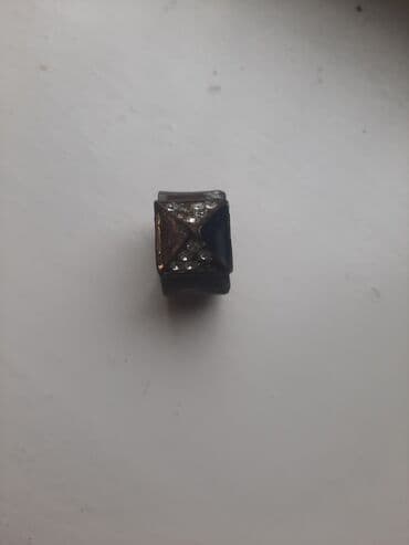 sade qizil uzukler: Üzük — 1