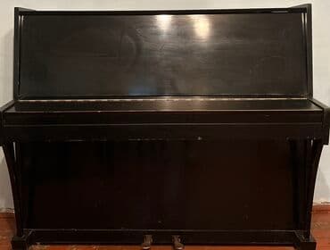 Pianino, qara rengde, butun klavishalari ishleyir, adi ‘Кубань’dir