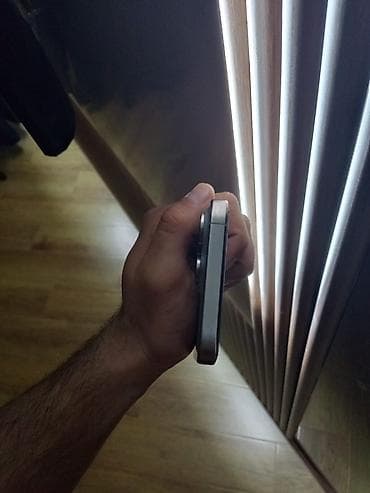 ipone mini: IPhone 15 Pro, 256 GB, Natural Titanium, Simsiz şarj — 6