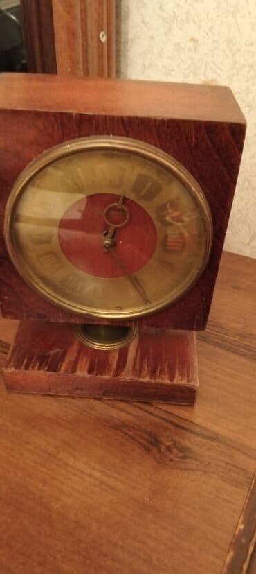 Velosiped aksesuarları: Masaüstü Mexaniki Əntiq saat Lighthouse, 1978 il — 2