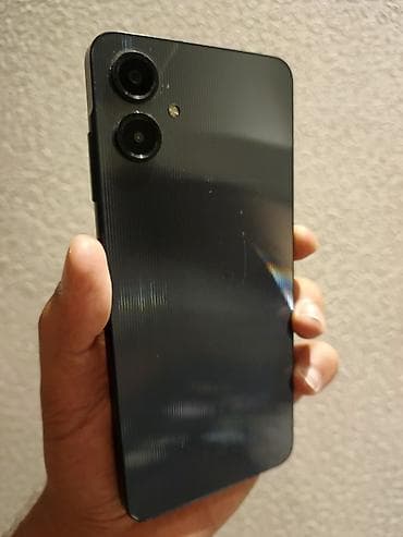 z fold 3: Samsung Galaxy A06, 128 GB — 1