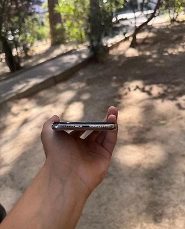 iphone x qiymeti 2 ci el: IPhone X, 256 GB, Gümüşü, Face ID — 6