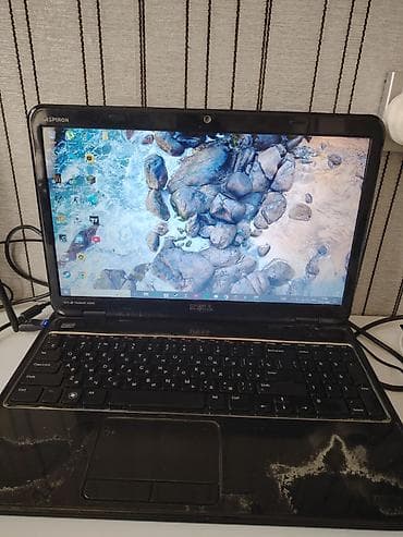 Salam. Noutbuk gündəlik işlər üçün tam işləkdir. SSD və 6GB RAM