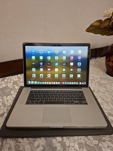 Apple MacBook Pro noutbuku Xüsusiyyətlər: - Korpus: gümüş rəngli