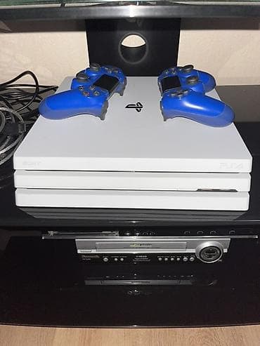 PlayStation 4 Pro Ağ Reng 2 eded pult ile verilir